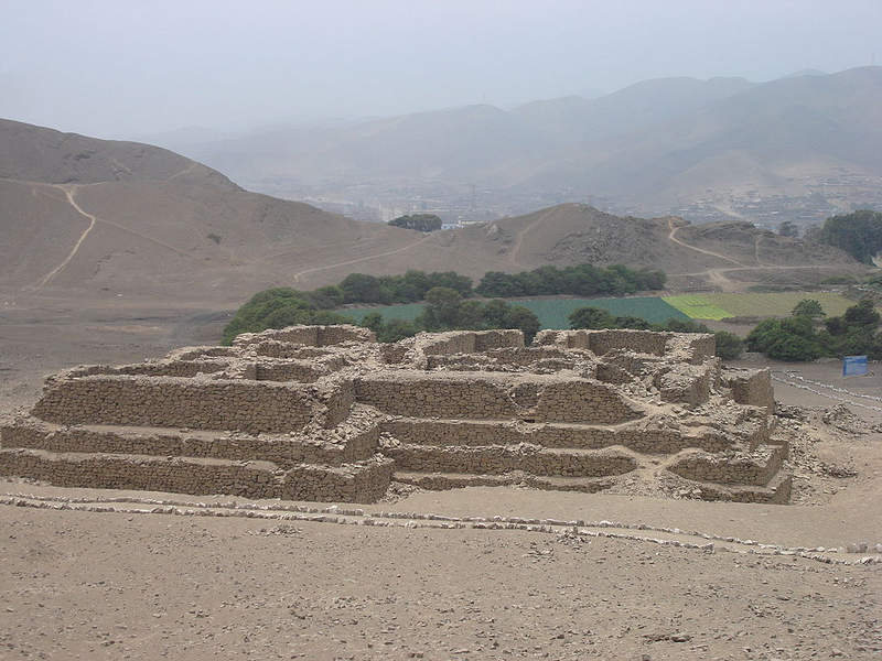 Illustration for article titled Ancient Archeological Sites That Were Destroyed By Stupid Humans